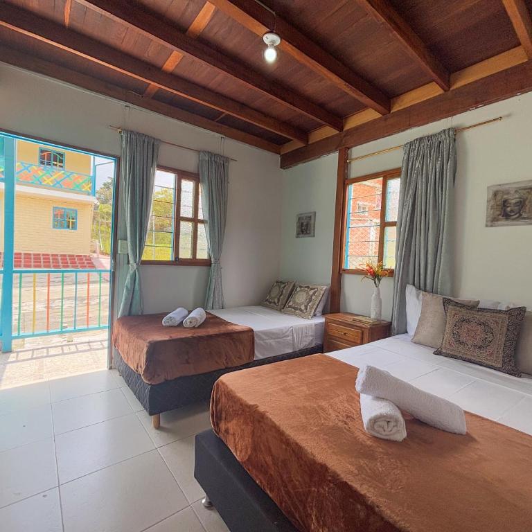 Casa de 7 habitaciones cerca al pueblo de Guatapé - Seven-Bedroom House - 26
