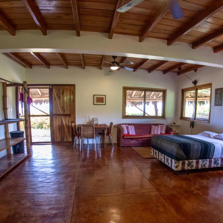 Canoa Suites - Queen Suite with Sea View - 6