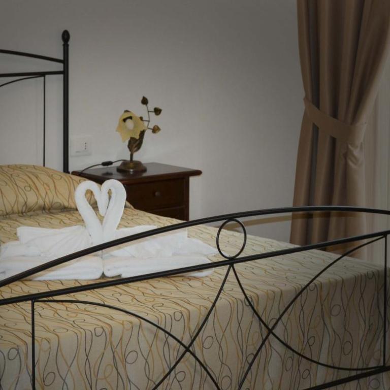 B&B Castiglione - Camera Tripla Classic - 6