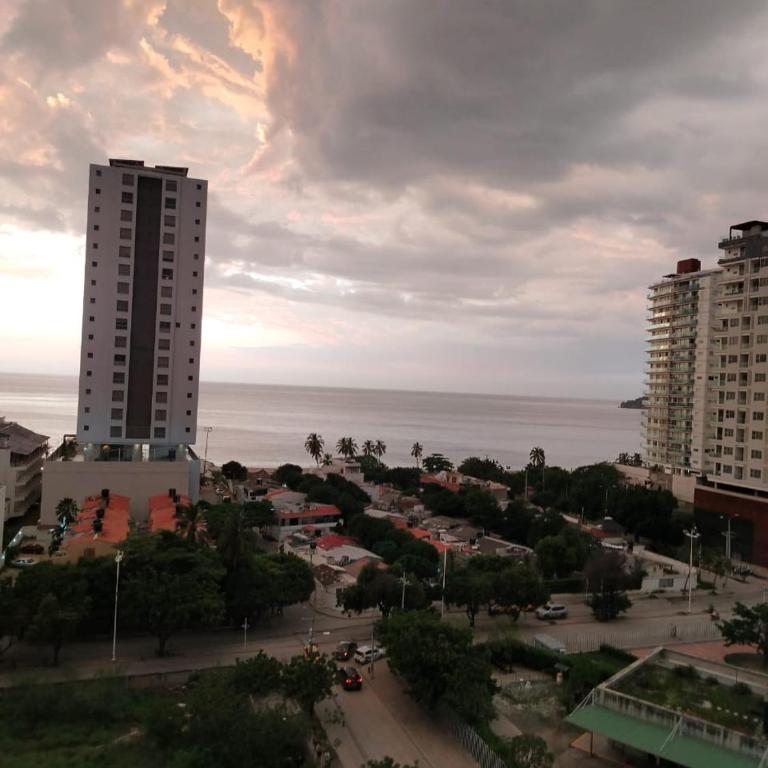 Oceanfront Bliss in Santa Marta - Two-Bedroom Apartment with Sea View - 9