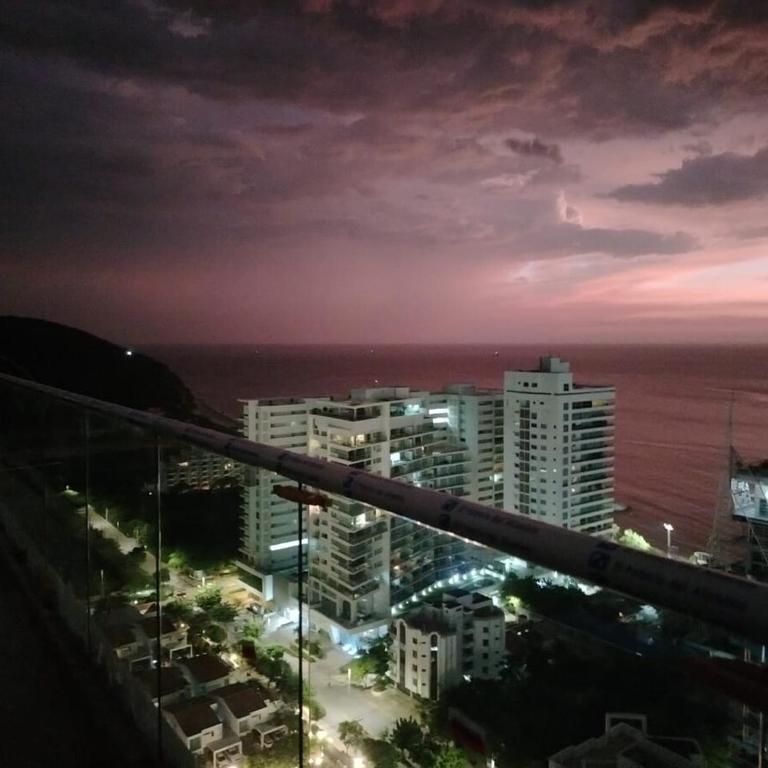 Oceanfront Bliss in Santa Marta - Two-Bedroom Apartment with Sea View - 22