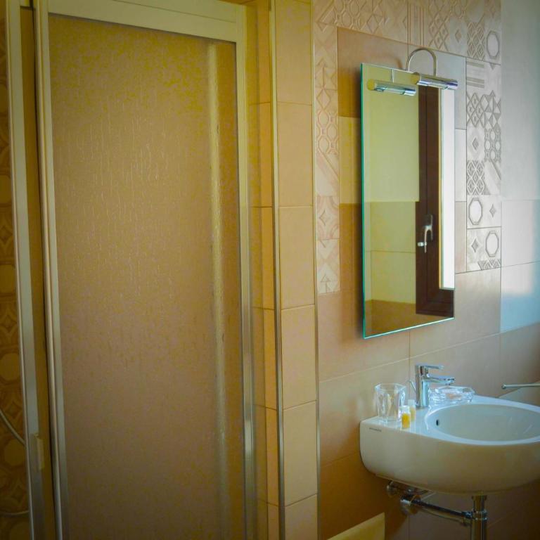 B&B Castiglione - Camera Tripla con Balcone - 17