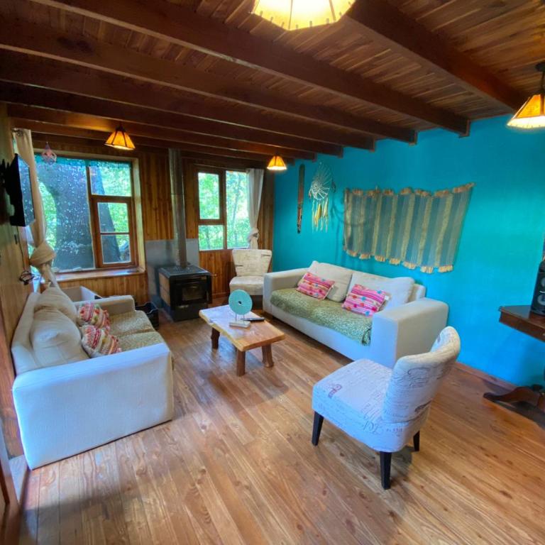 Exquisita Cabaña familiar a minutos del Lago Caburgua y Pucón - Three-Bedroom Apartment - 3