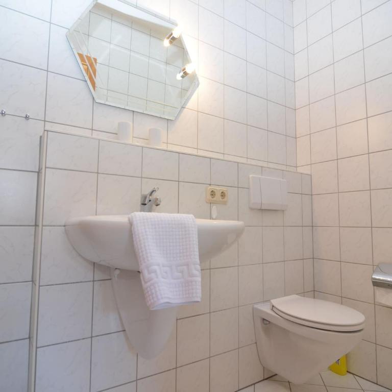 Ferienwohnung in Schönau am Königssee - Two-Bedroom Apartment - 13