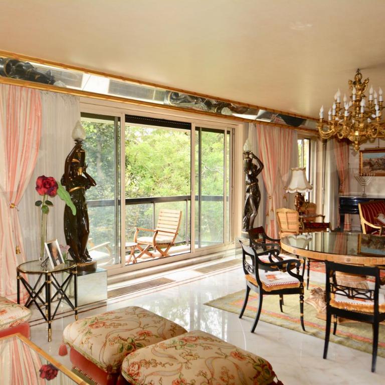 21a Maréchal FOCH Avenue Paris CHAMPS-ELYSÉES - Three-Bedroom Suite - 9