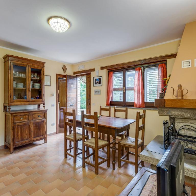 Holiday Home in Assisi near Monte Subasio - Two-Bedroom Holiday Home - 10