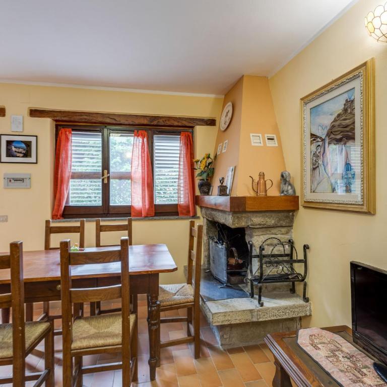 Holiday Home in Assisi near Monte Subasio - Two-Bedroom Holiday Home - 11