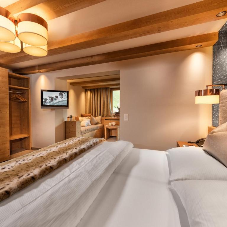 Hotel Post Sport- und Wellness - Superior Doppelzimmer mit Balkon - 4