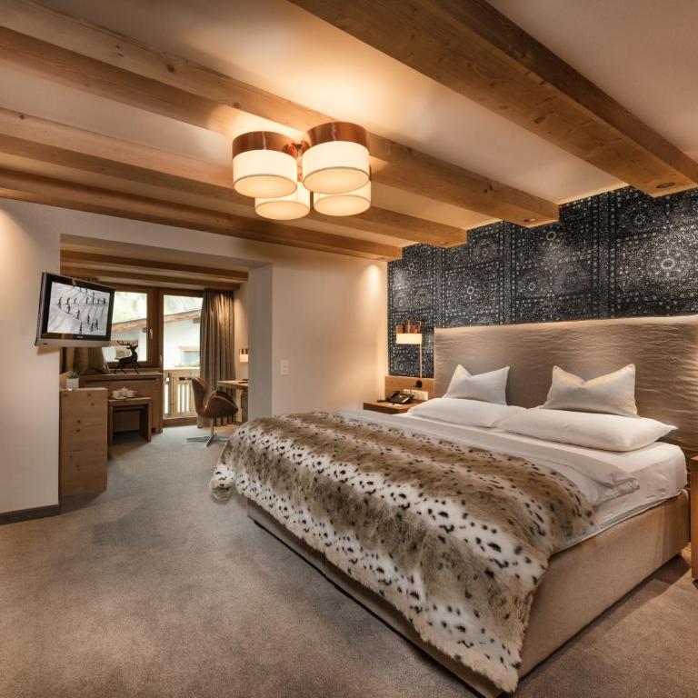 Hotel Post Sport- und Wellness - Superior Doppelzimmer mit Balkon - 2