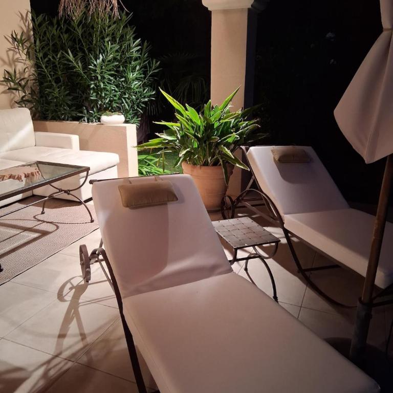 AAD maison de vacances avec piscine - Villa 3 Chambres - 17