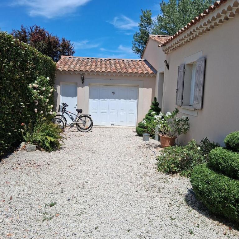 AAD maison de vacances avec piscine - Villa 3 Chambres - 42