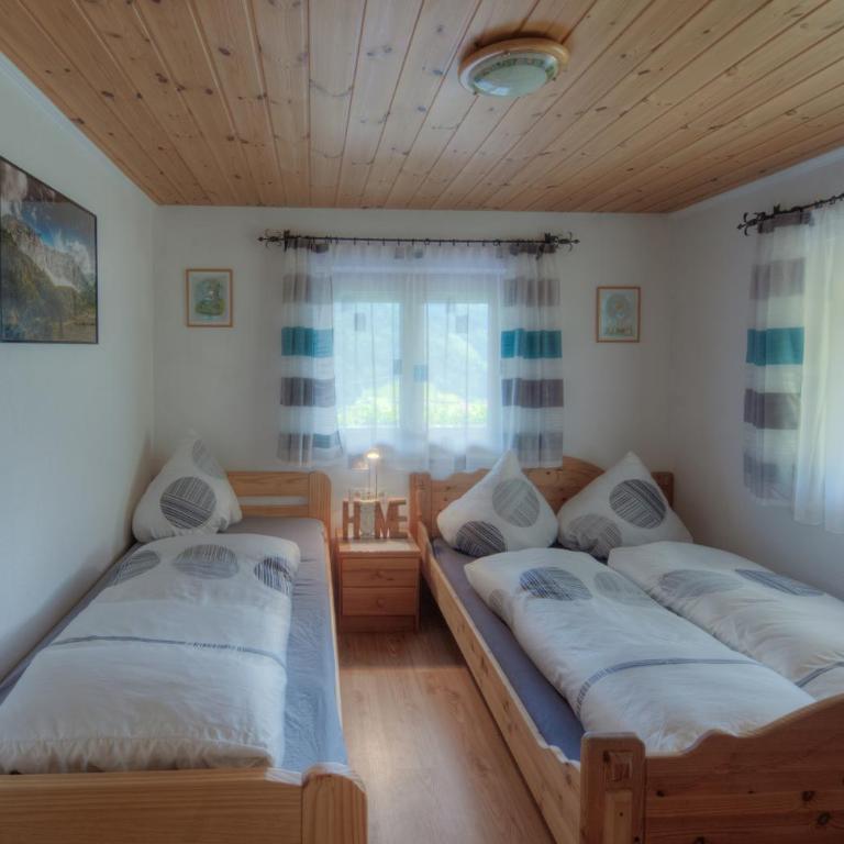 Ferienhaus Schweinberger - Four-Bedroom Apartment with Balcony and 2 Bathrooms - 9