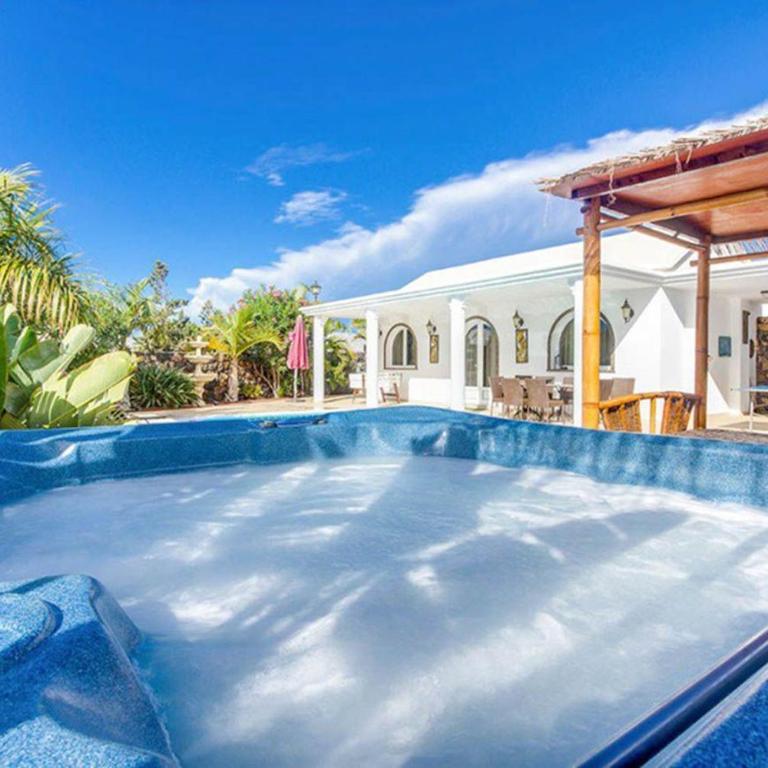 Villa Valdes - Four-Bedroom Villa - 4