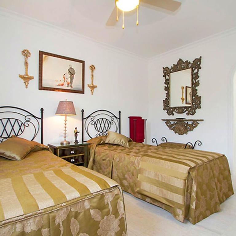 Villa Valdes - Four-Bedroom Villa - 14