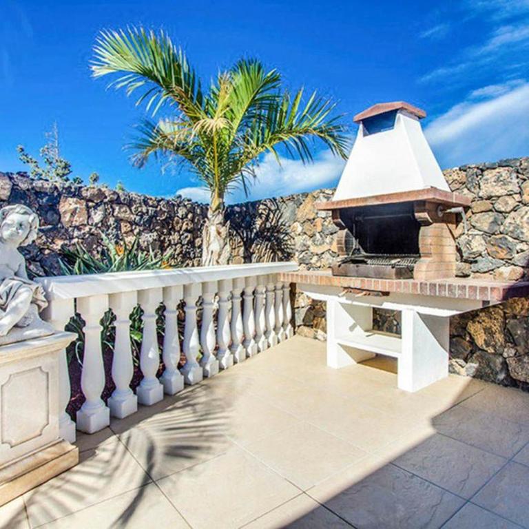 Villa Valdes - Four-Bedroom Villa - 12