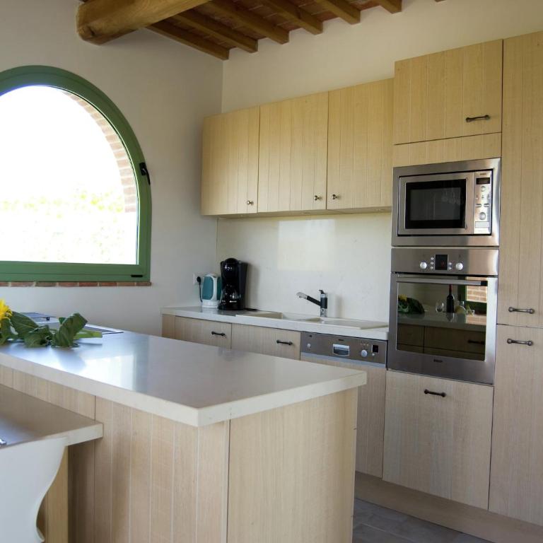 Rustic Charm, Modern Comfort - Casa Vacanze con 3 Camere da Letto - 9
