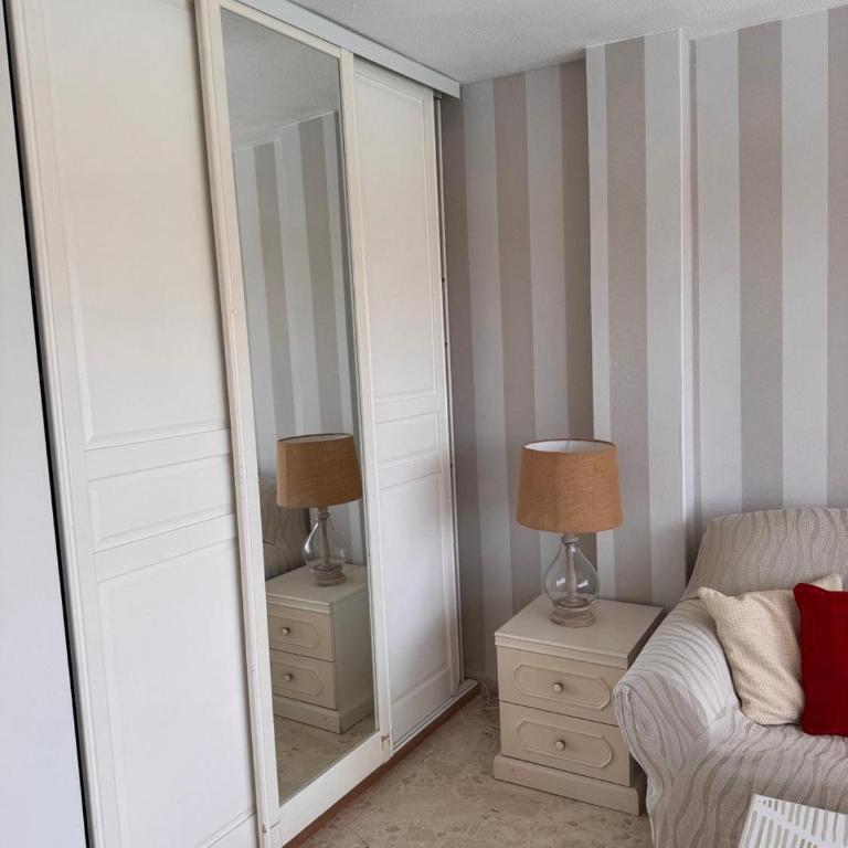 Estudio con terraza en Marbella - One-Bedroom Apartment - 3