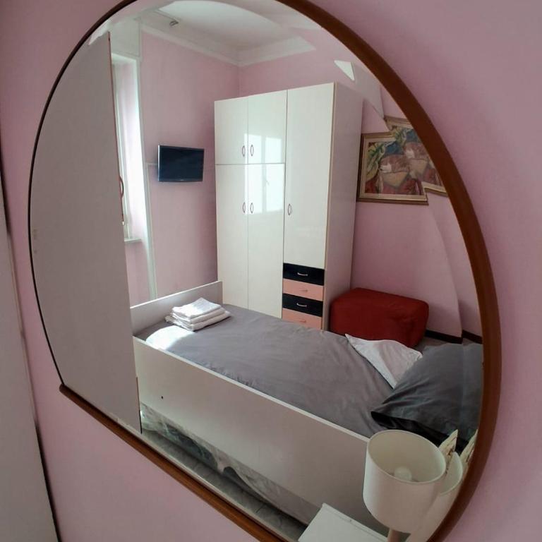 Central Art House - Standard Single Room with Shared Bathroom - 7