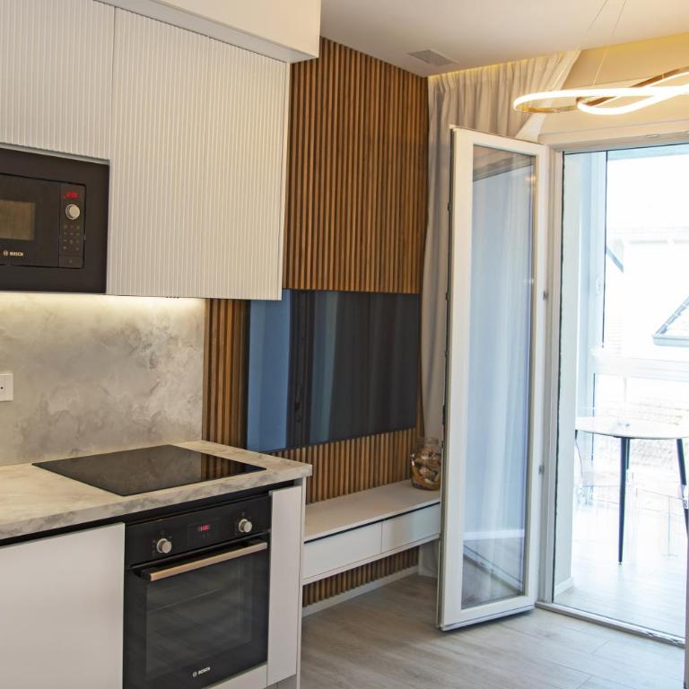 The Three Diamonds - B&B CESENATICO - Appartamento Superior con 1 Camera da Letto e Balcone - 4