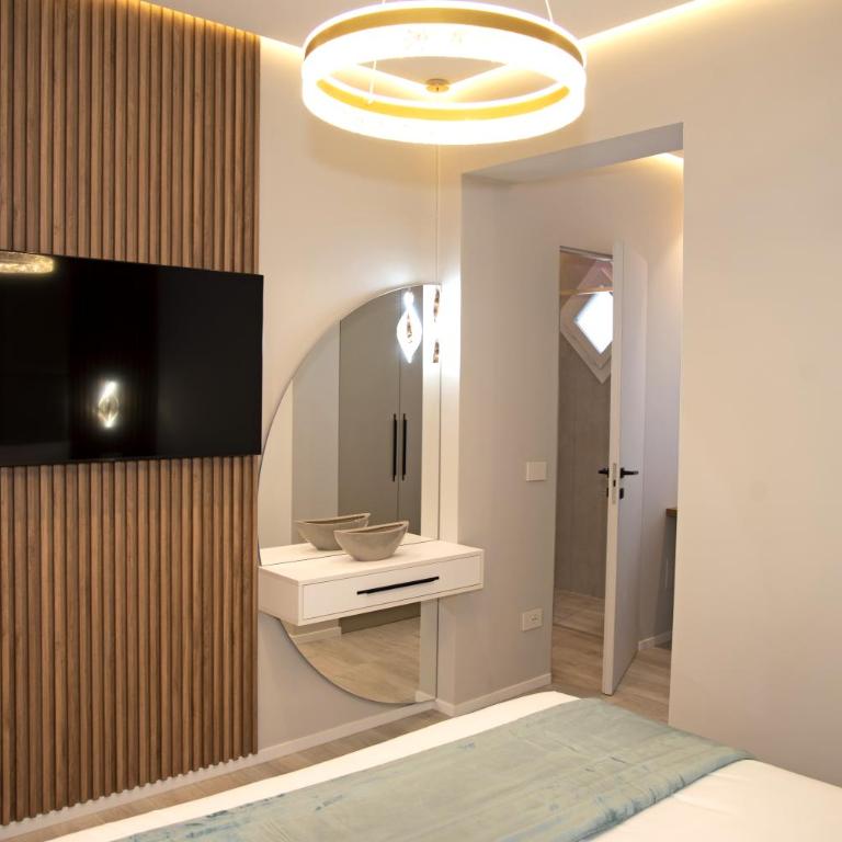 The Three Diamonds - B&B CESENATICO - Camera Queen Deluxe - 9