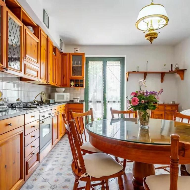 GuestHost - Seaside Flat Just Steps from the Beach - Appartamento con 1 Camera da Letto - 1