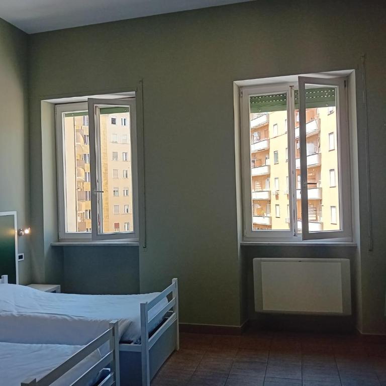 Roma Scout Center - Camera Familiare con Bagno Privato - 5