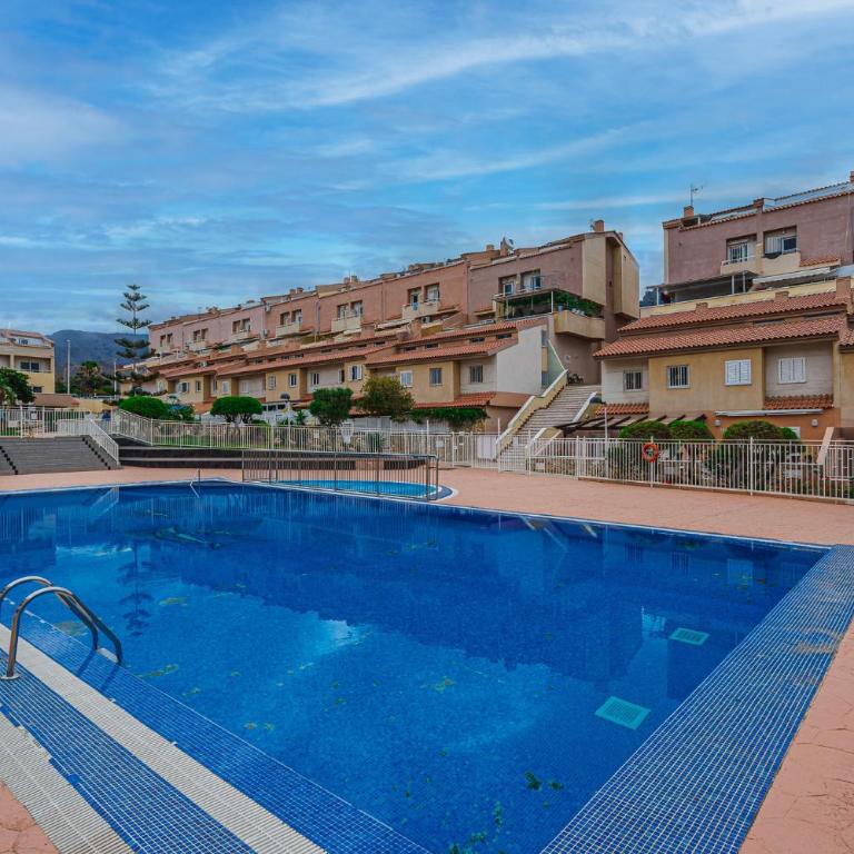 YELLOW 3 bedroom large apartment for 10 guests - Apartamento de 3 dormitorios - 37