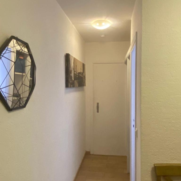 Logement en résidence vacances classe 2 étoiles au bord de mer 4 couchages avec cabine lit superposé et au salon un canapé convertible et piscine à 300 m des transports communs,gare ferroviaire,commerces et plages - Family Studio - 6