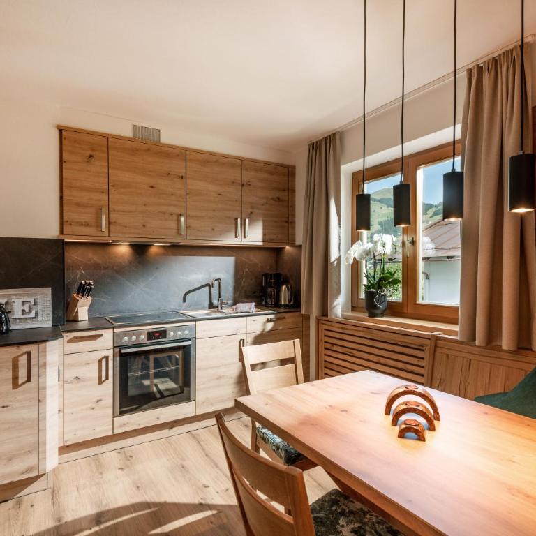 Appartements Andrea Cäciel - Alpline Appartements KG - Apartment mit Balkon - 7