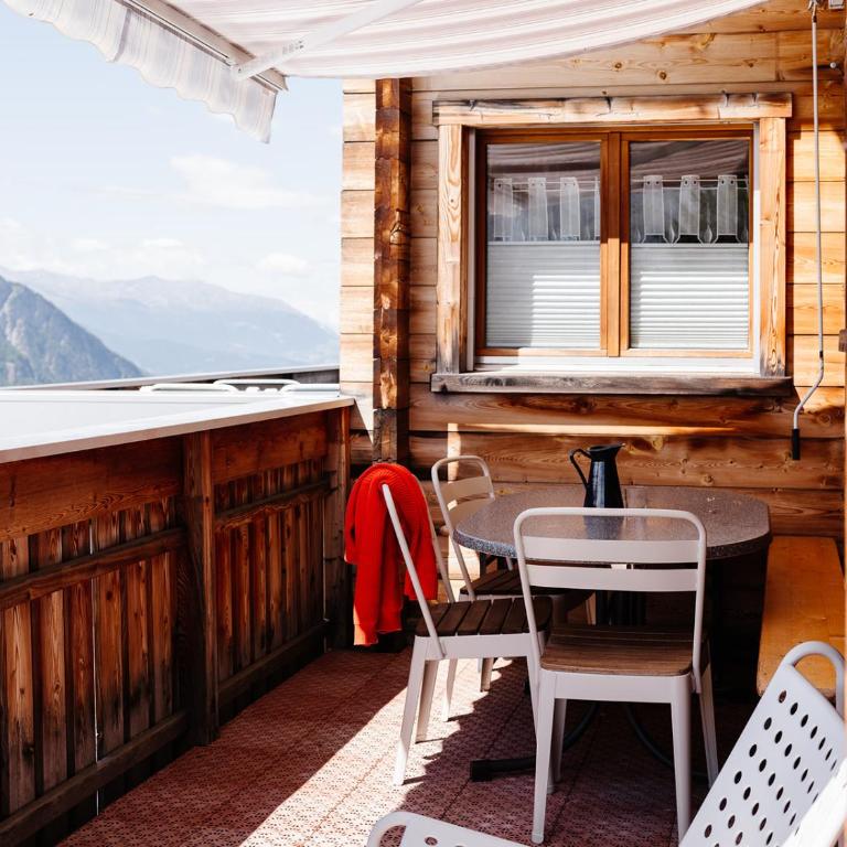 Chalet mit Sauna an der Piste - Apartment mit 3 Schlafzimmern und Bergblick - 66