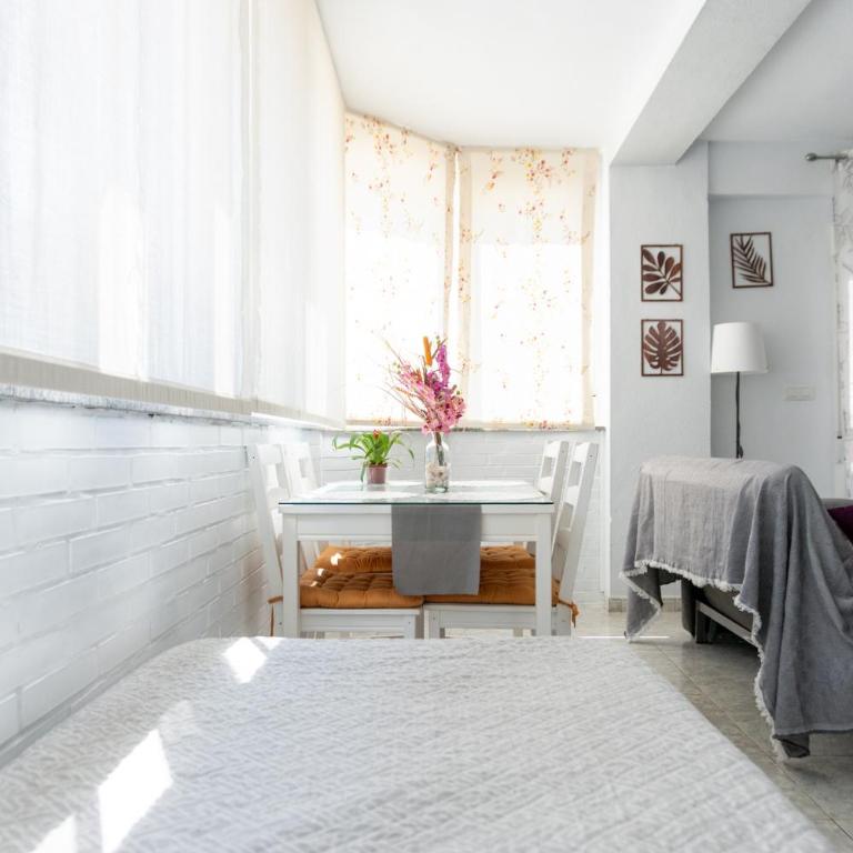PLAZAMAR 2 SUIT-HOME RENt MALAGA - Apartamento de 1 dormitorio con vistas a la piscina - 10