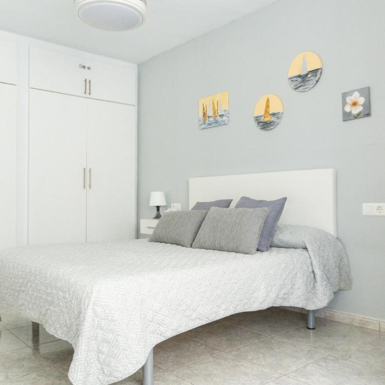 PLAZAMAR 2 SUIT-HOME RENt MALAGA - Apartamento de 1 dormitorio con vistas a la piscina - 3