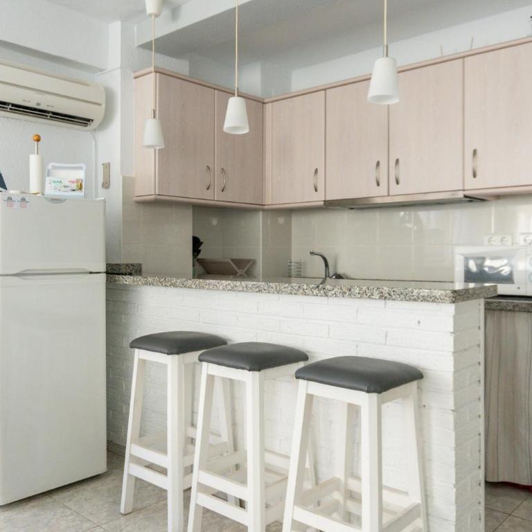 PLAZAMAR 2 SUIT-HOME RENt MALAGA - Apartamento de 1 dormitorio con vistas a la piscina - 17