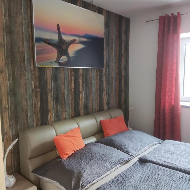 Bergliesal - Family Room with Mountain View - 1