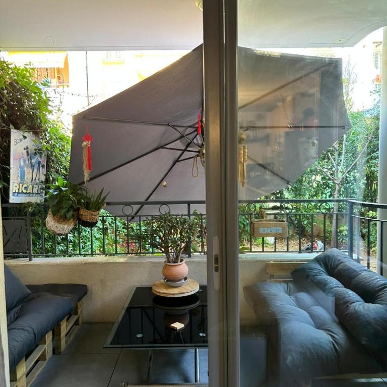 Magnifique studio avec terrasse et jardin - Appartement 2 Chambres - 1