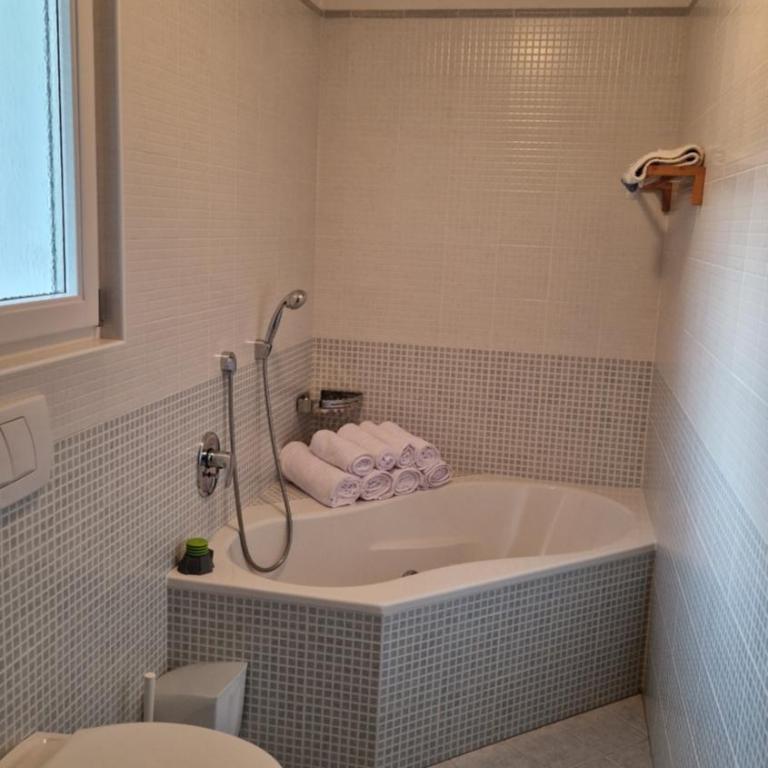 Ciasa Rungger - Casa Vacanze con 3 Camere da Letto - 10