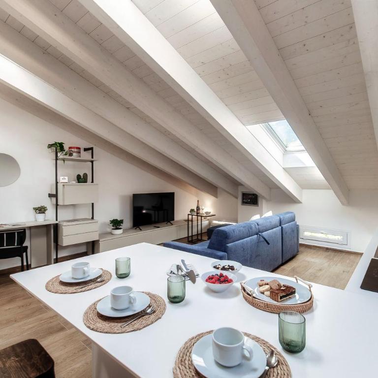 Amazing Attic on Lake Como Harbour - Appartamento Deluxe con 1 Camera da Letto - 14