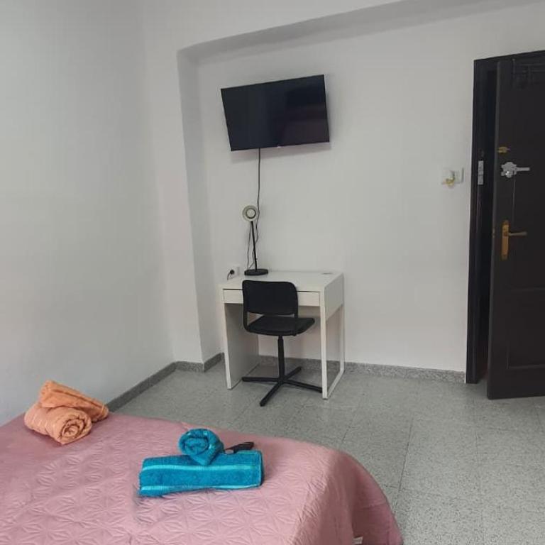 Céntricas, Tranquilas y Acogedoras Habitaciones de Matrimonio en Vivienda Compartida - Double Room - 3