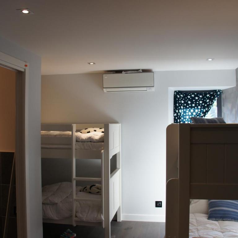 Private Lake Access Waterfront Sauna & Jacuzzi 7 Bedrooms Sleeps 15 - Villa - 28