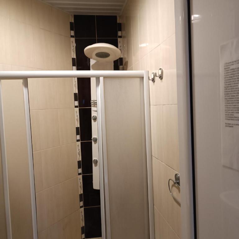 Budva obala - One-Bedroom Apartment - 9