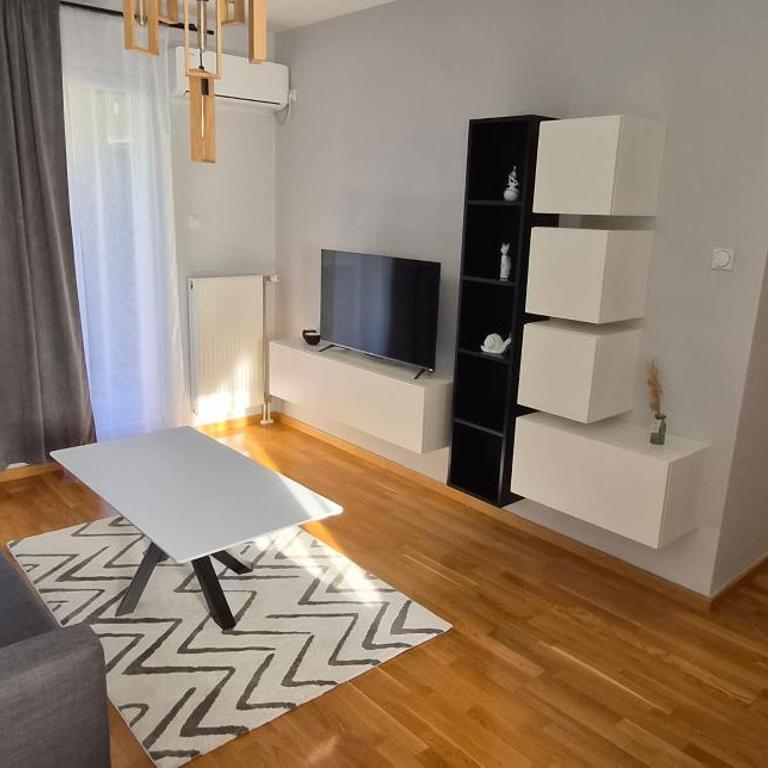 15th Corner Apartment - Two-Bedroom Apartment - 9