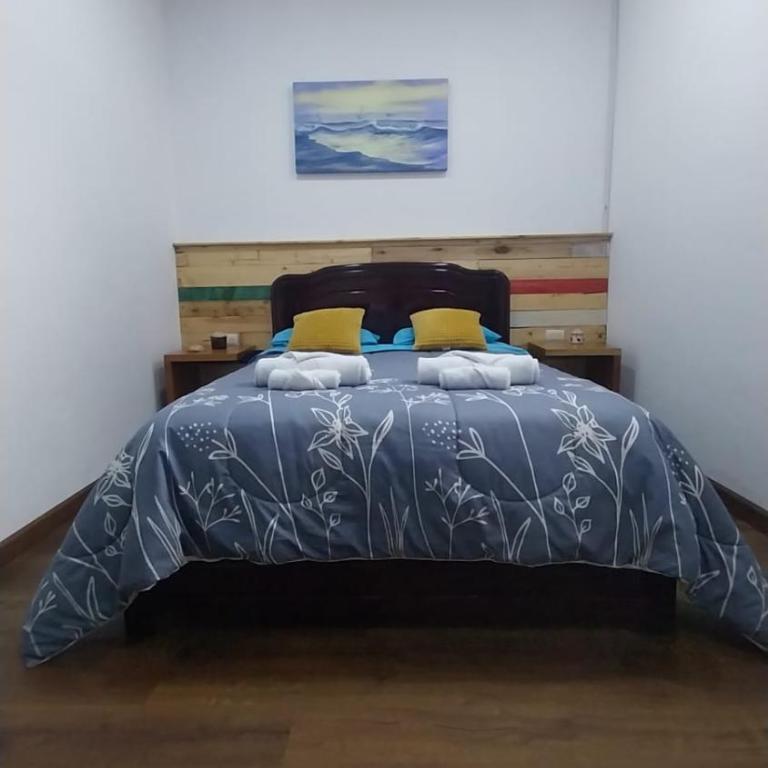 Genovesa Family home - Two-Bedroom House - 19