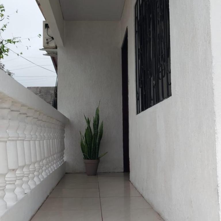 Genovesa Family home - Two-Bedroom House - 25