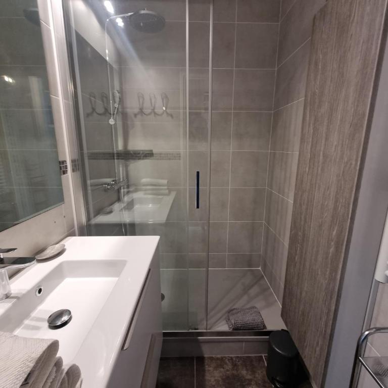Face à la mer en première ligne pour 6 personnes avec Ménage Linge et Wifi - Appartement 3 Chambres - 43