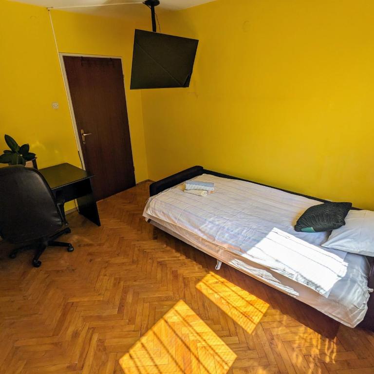 Yellow apartment Sarajevo - Two-Bedroom Apartment - 2