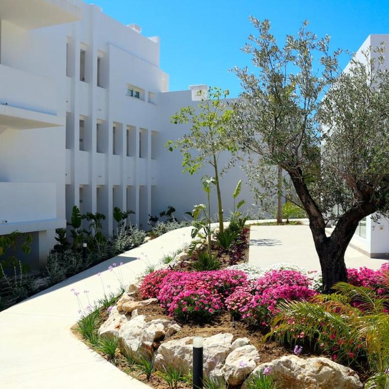 Lux ApartlPrivate lagoon-BeachlPoollRelaxlNear Sea - Apartamento de 2 dormitorios - 48