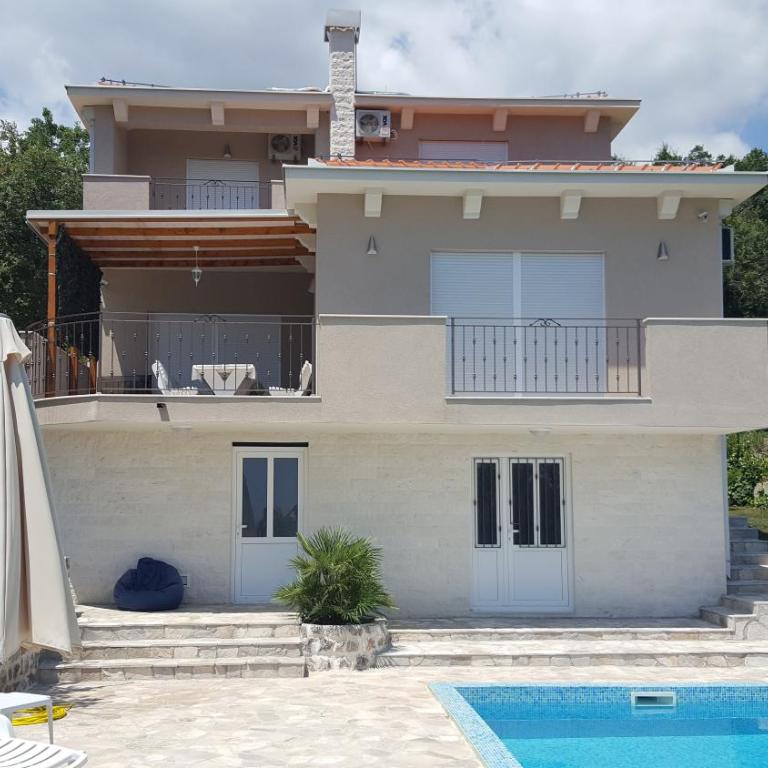 Villa Soleada - Villa with Private Pool - 1