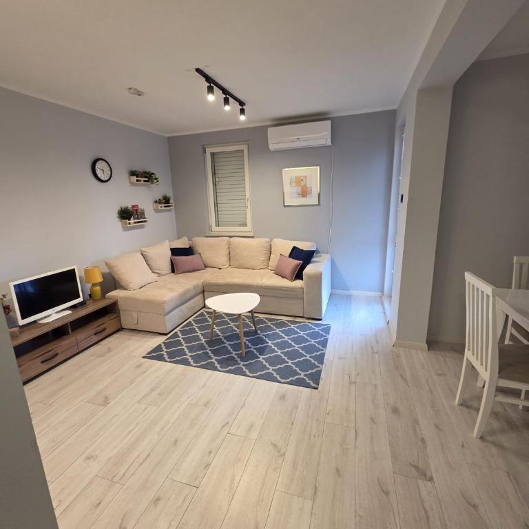 Adok Apartment - Apartman sa 1 Spavaćom Sobom - 1