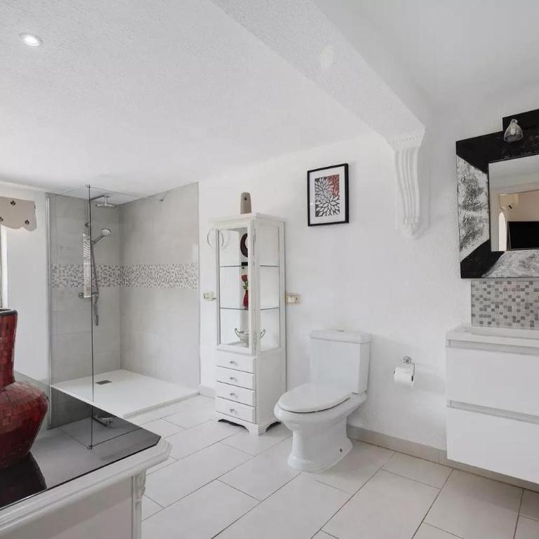 VILLA MALPAS Exceptional 3 Bed Villa - Sleeps 6 - Pool - HotTub- Parking - Villa de 1 dormitorio - 17
