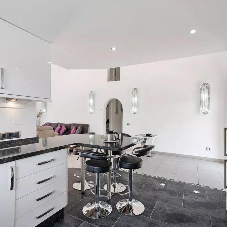VILLA MALPAS Exceptional 3 Bed Villa - Sleeps 6 - Pool - HotTub- Parking - Villa de 1 dormitorio - 21